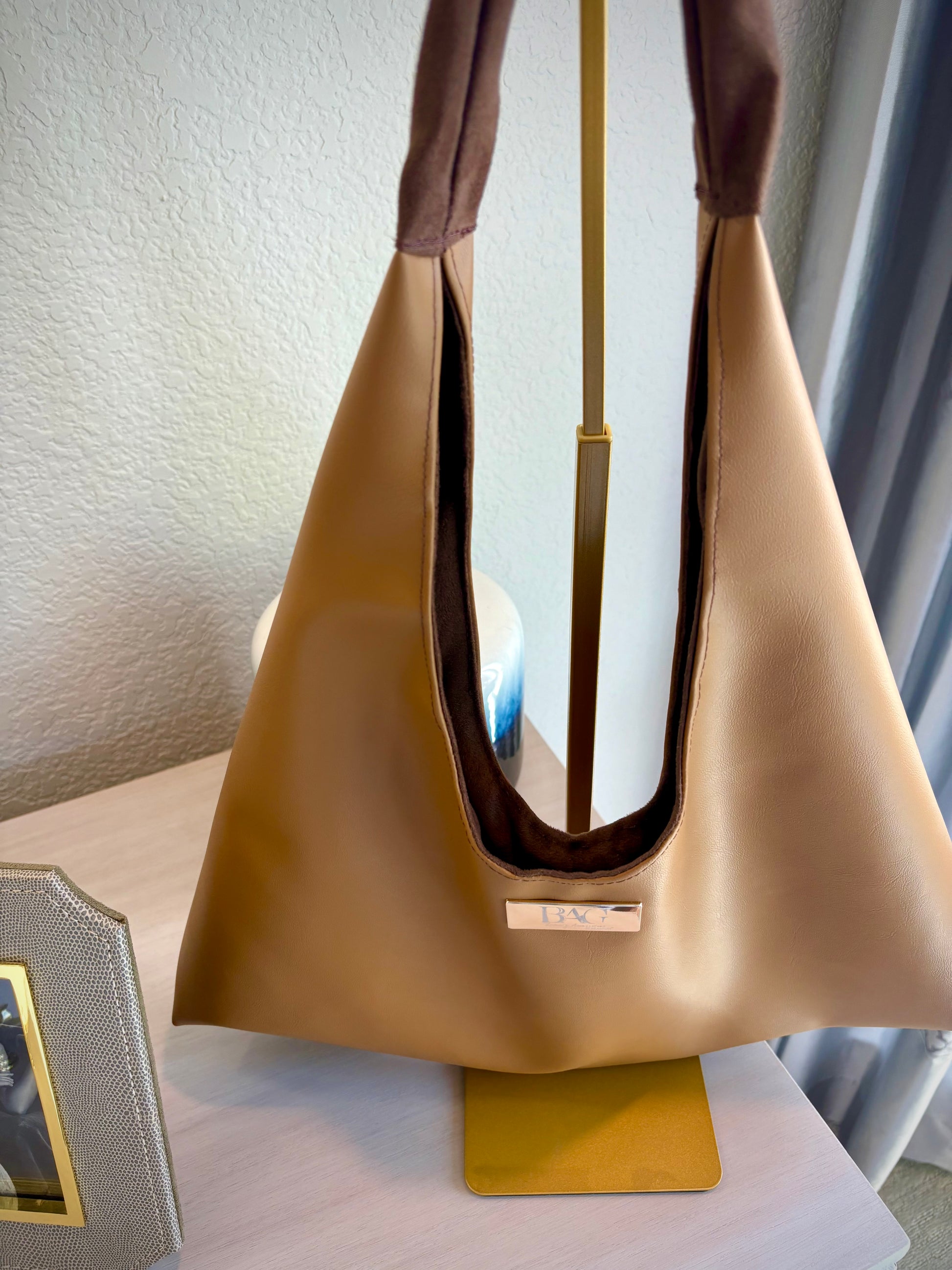 Tan Hobo